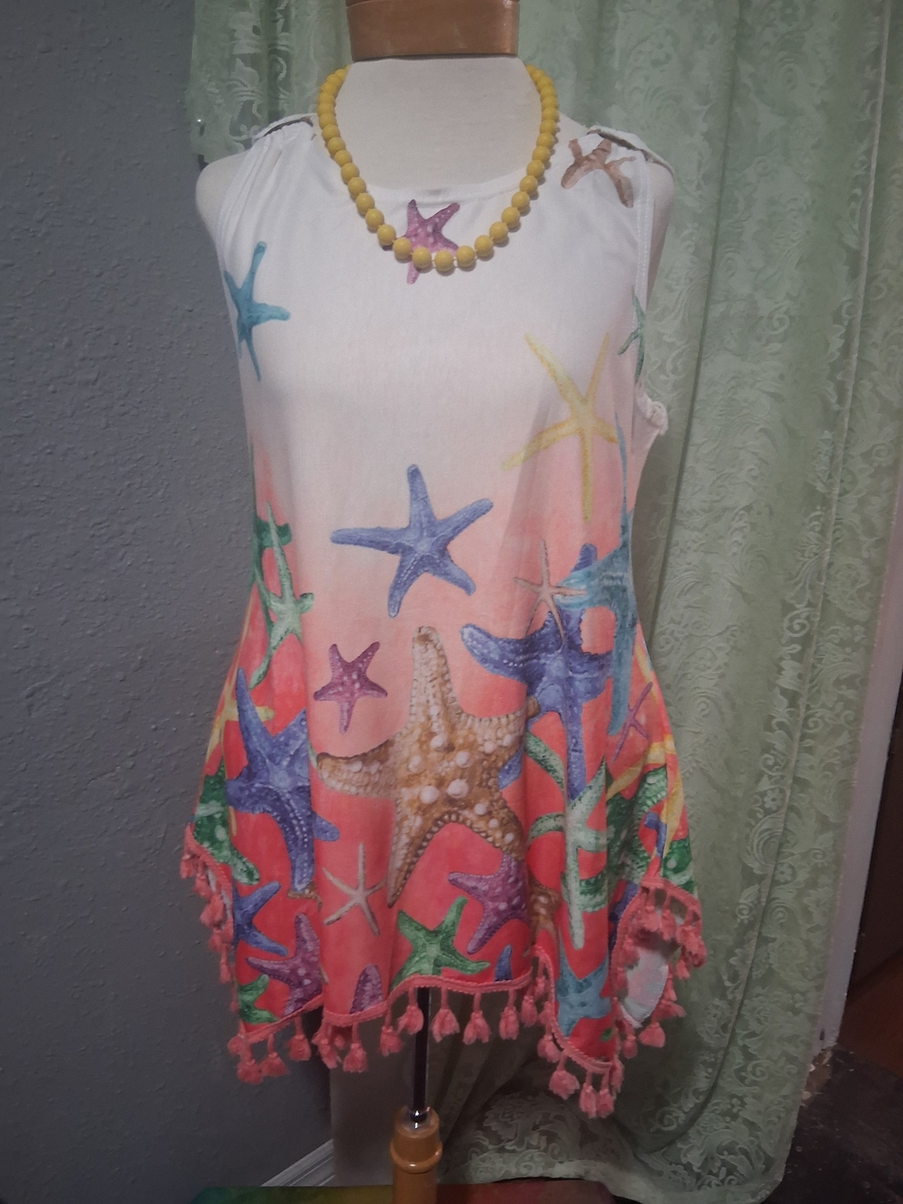 Shoreline Coral Gradient Starfish Tank with Tassel Hem